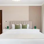 Bnbnova - 1Br - Panoramic Canal & Dubai Skyline View